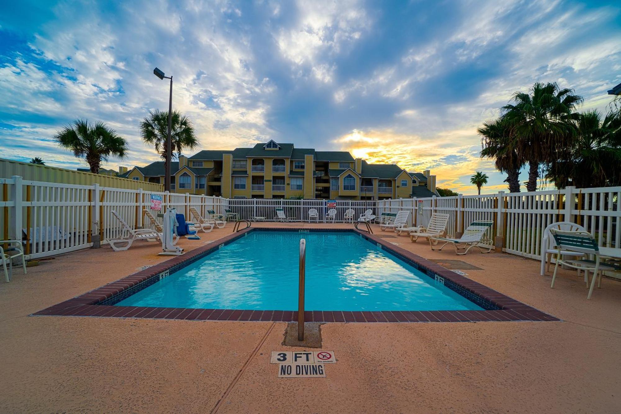 Island Inn By Oyo Galveston Beach, Tx Εξωτερικό φωτογραφία